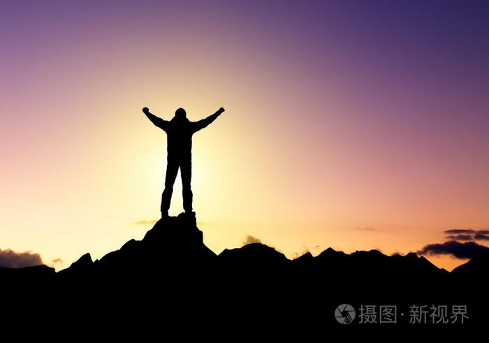 一个胜利者的剪影