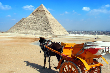 吉萨金字塔，开罗，埃及