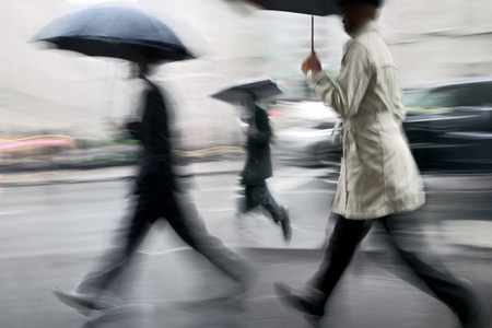 下雨天运动模糊