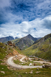 在喜马拉雅山的路