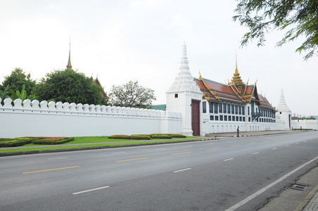 寺庙，寺庙的玉佛寺和泰国国王的家。扫管笏 phra 缴是曼谷最有名的旅游景点之一，它始建于 1782 年在曼谷，泰国