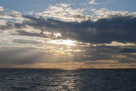 海上日落