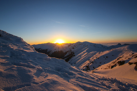 特拉山