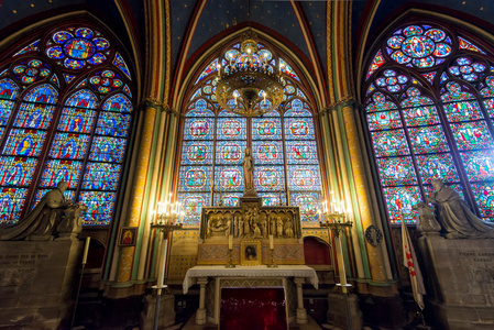 巴黎圣母院  内部巴黎，法国