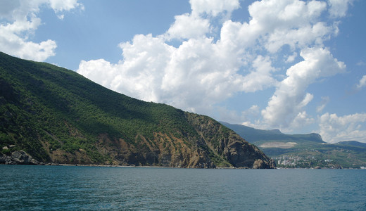 黑海岩石海岸乌克兰