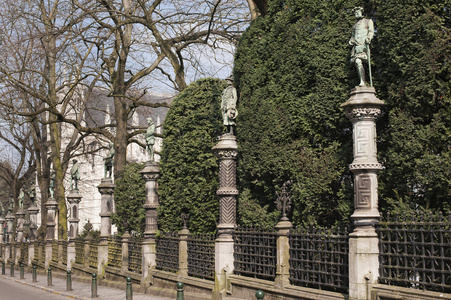 在布鲁塞尔,比利时的娇小的萨布隆广场照片