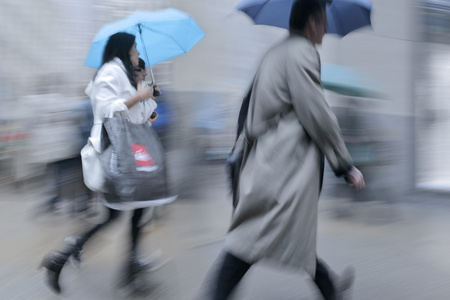 下雨天运动模糊