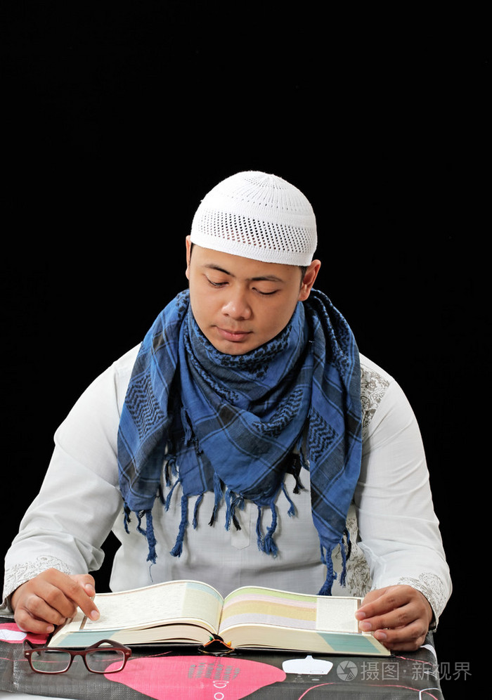 年轻的indonesain穆斯林