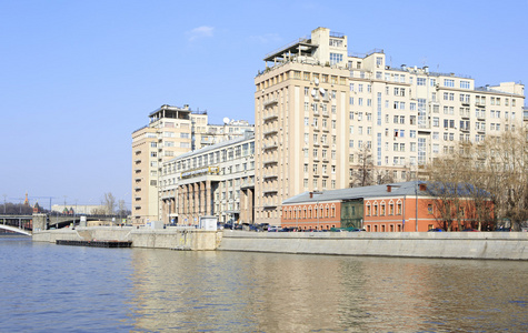 莫斯科国家各种剧院。bersenevskaya 路堤