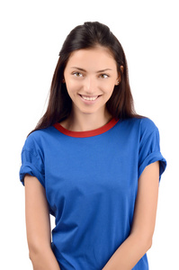 一个美丽的女孩穿着蓝色 t 恤的肖像