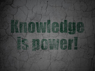 教育理念 知识就是力量对垃圾墙背景
