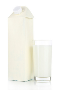 牛奶包上白色隔离