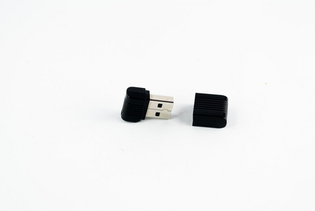 孤立在白色背景上的 usb 快闪记忆体