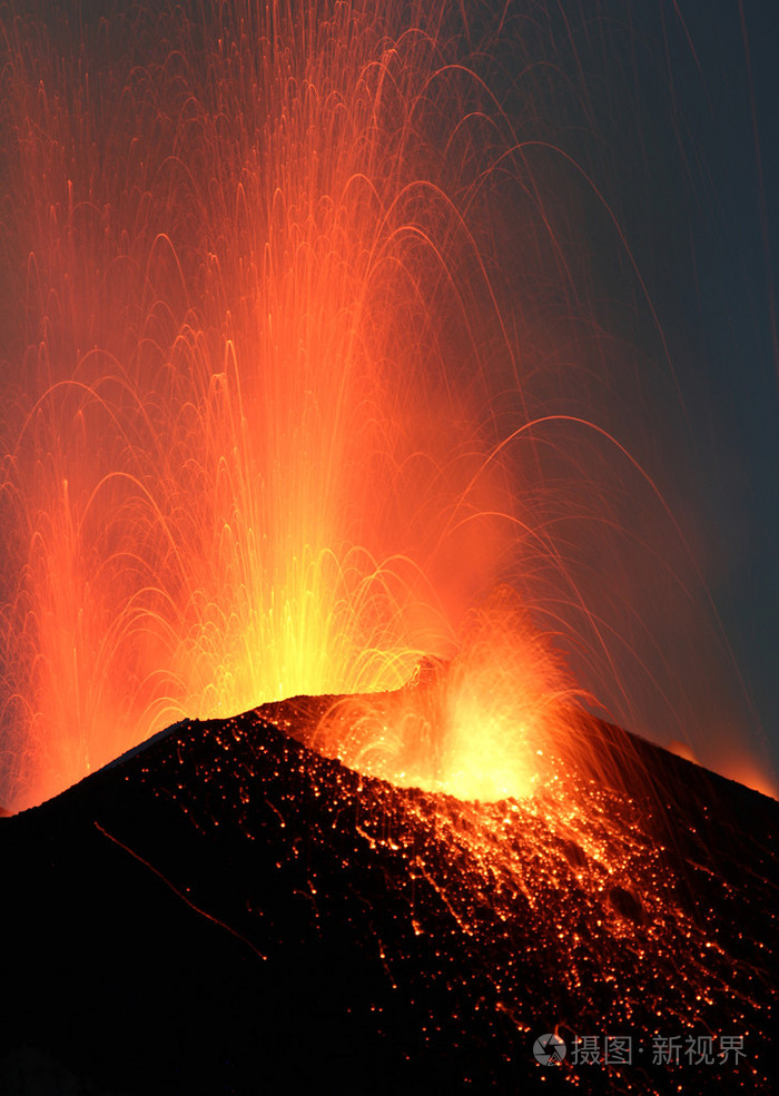 火山照片喷射图片