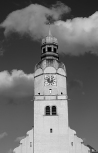 教堂的钟塔