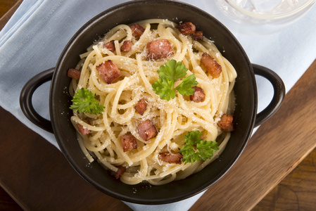 与培根和芝士面食 carbonara