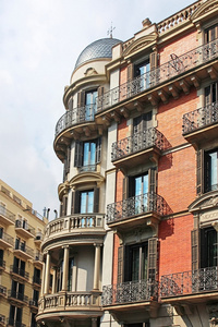 建筑立面在巴塞罗那市的伟大建筑感兴趣