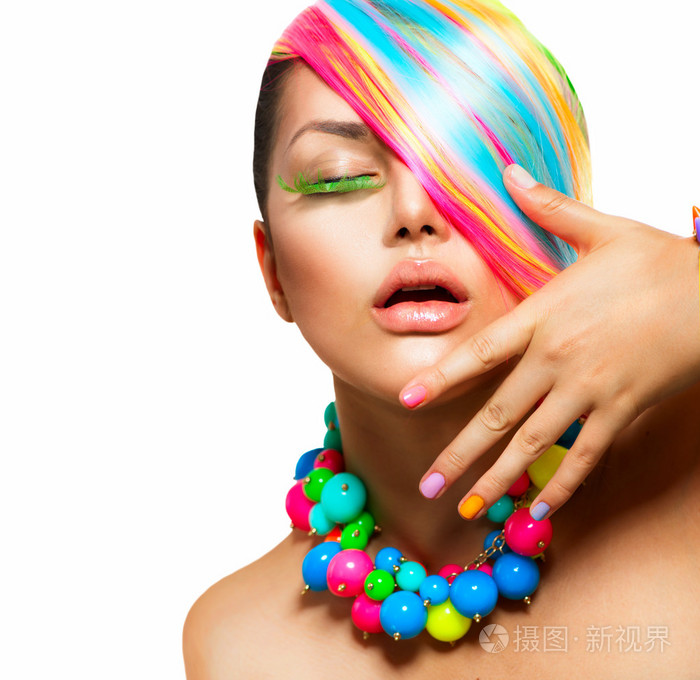 美丽女孩画像与五颜六色的化妆,头发和配件