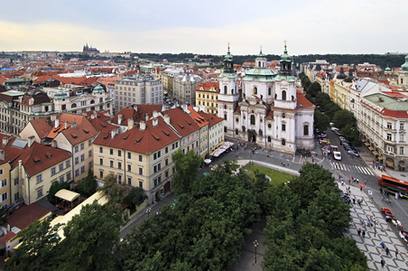 布拉格历史中心。查看从旧的市政厅