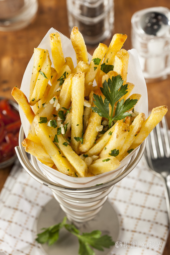 大蒜和香菜法式炸薯条