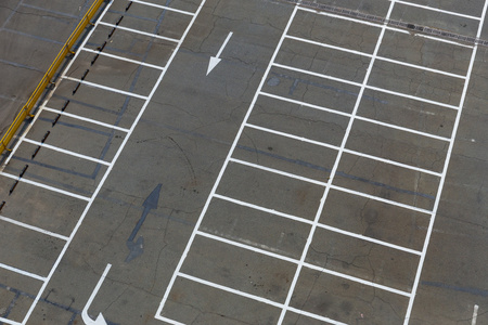 停车场室外图片