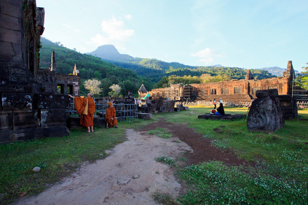 座 wat phu 占巴塞老挝两个老挝世界文化遗产之一的南部