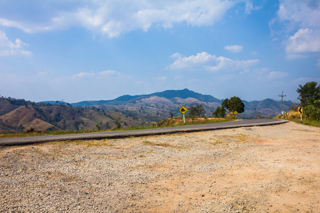 山高路