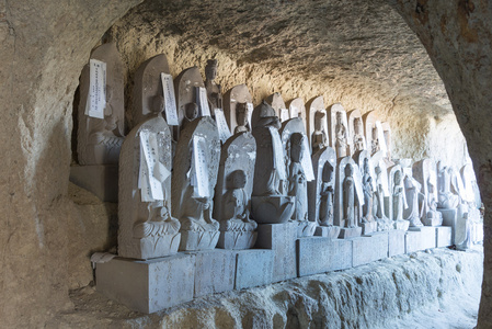 灾害观音寺 吉见义明 日本埼玉县的雕像