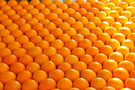 成熟的橘子，在市场上的销售