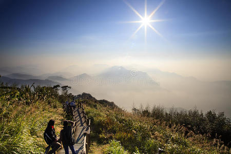 美丽的日落山