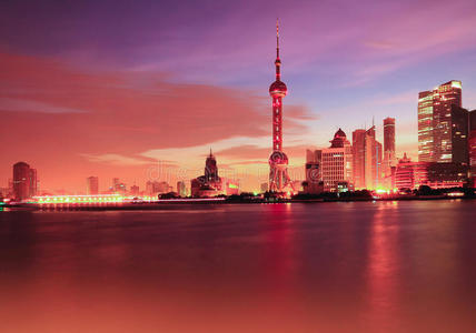 黎明的上海天际线
