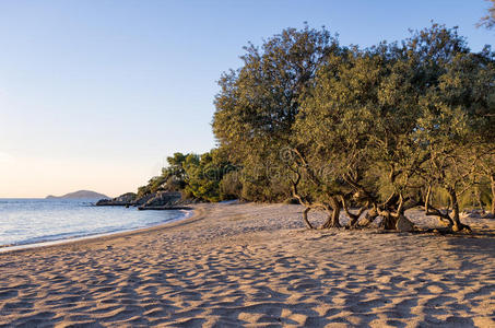 希腊锡托尼亚的沙滩，黄昏时分