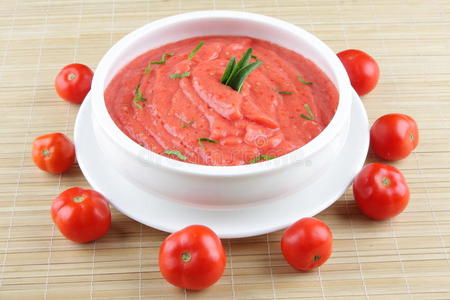 一碗番茄汤。