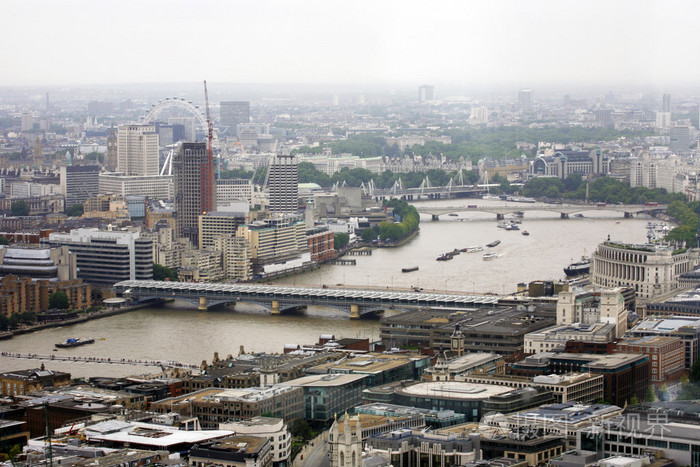 伦敦天际线可以俯瞰泰晤士河