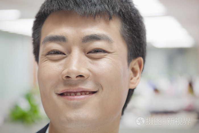 成年男子中期特写照片-正版商用图片1e1aab-摄图新视界