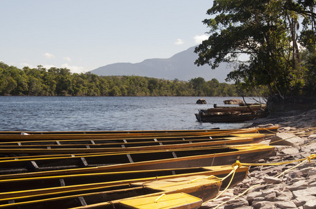 Kanu in der Nhe von River Nationalpark Canaima. Venezuela