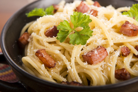 与培根和芝士面食 carbonara