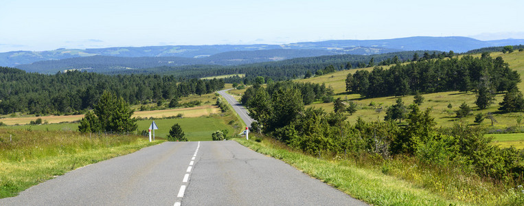 lozere 山区道路