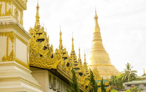 shwedagon 塔外观