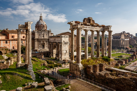 罗马论坛 古罗马 和废墟的除了西弗勒斯拱