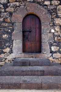 Lanzarote Spanien canarias mssing brun knocker i en sluten tr