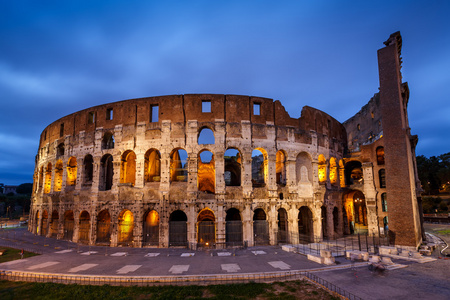 古罗马圆形竞技场或体育馆，也被称为弗拉维安圆形露天剧场