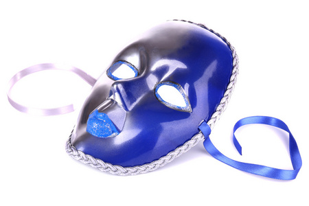 蓝色织物背景上的面具