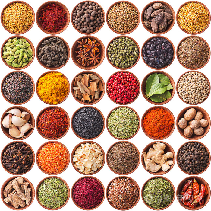 不同的香料和香草白上孤立的集合