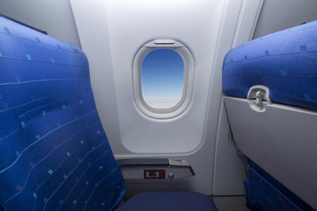 飞机座椅和飞机内部的窗口。浅低自由度