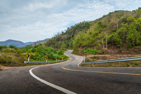 路和山