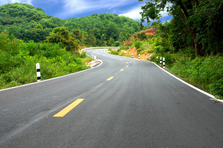 曲折的道路，向小山，