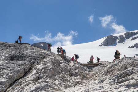 徒步旅行在意大利 dolomities