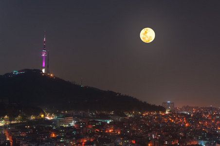 首尔在晚上