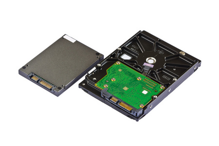 固态驱动器SSD和硬盘驱动器HDD